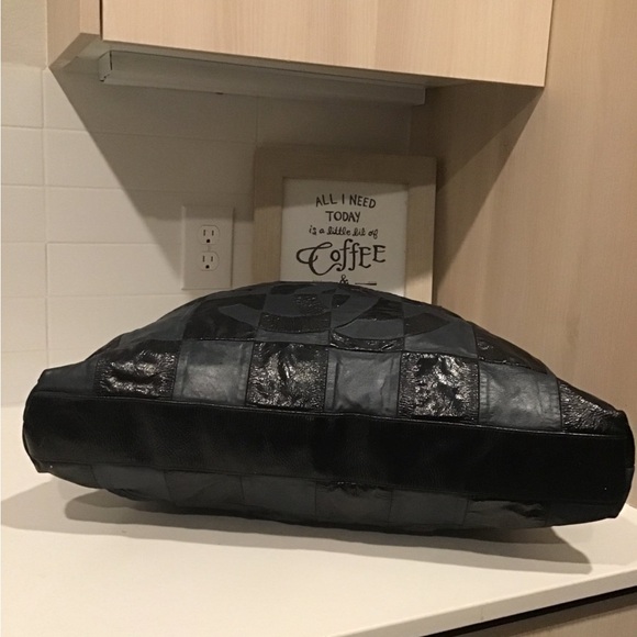 XL Chanel patched tote bag - Picture 4 of 11
